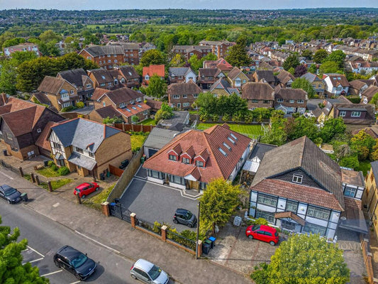 Manor Road Chigwell luxury homes - prestigious Essex address with spacious family properties near Epping Forest popular with affluent families seeking best mortgage adviser and whole-of-market mortgage advice
